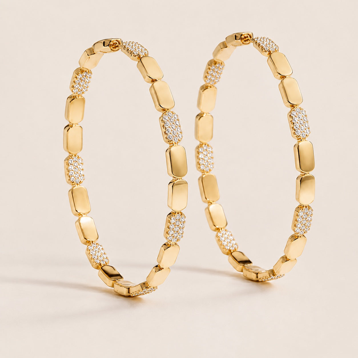 Pair of 3.8cm gold textured link hoop earrings with pave cz crystal and 925 silver posts